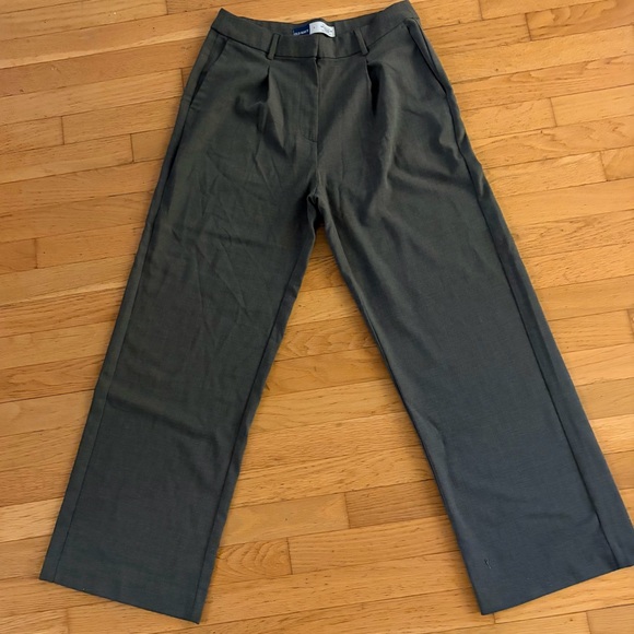 Old Navy Pants - Grey Old Navy Taylor Wide-Leg Trouser